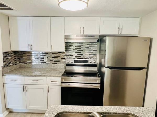 7431 Holly Hill Drive #202, Dallas, TX 75231