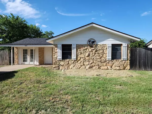 1206 W Avenue Avenue E,  Copperas Cove,  TX 76522