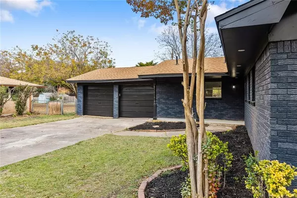 Woodway, TX 76712,433 Cranbrook Street
