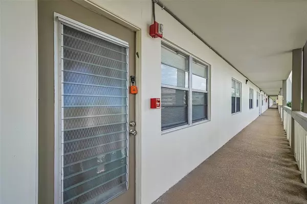 Coconut Creek, FL 33066,2903 Victoria Cir #C2