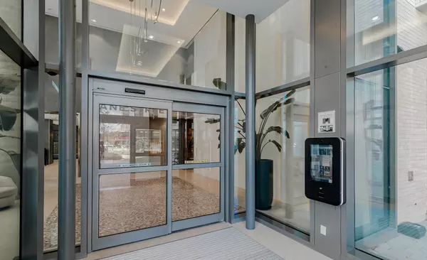 Vaughan, ON L4K 0K9,7890 Jane ST #PH11