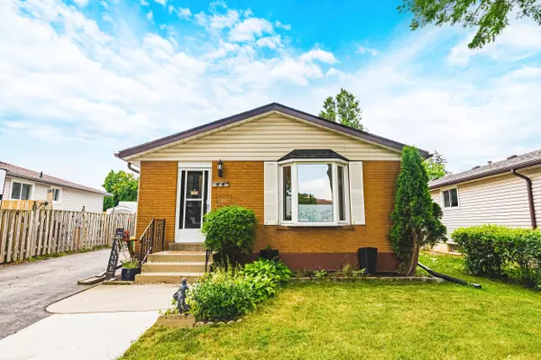 Hamilton, ON L8T 4R1,44 Billington CRES