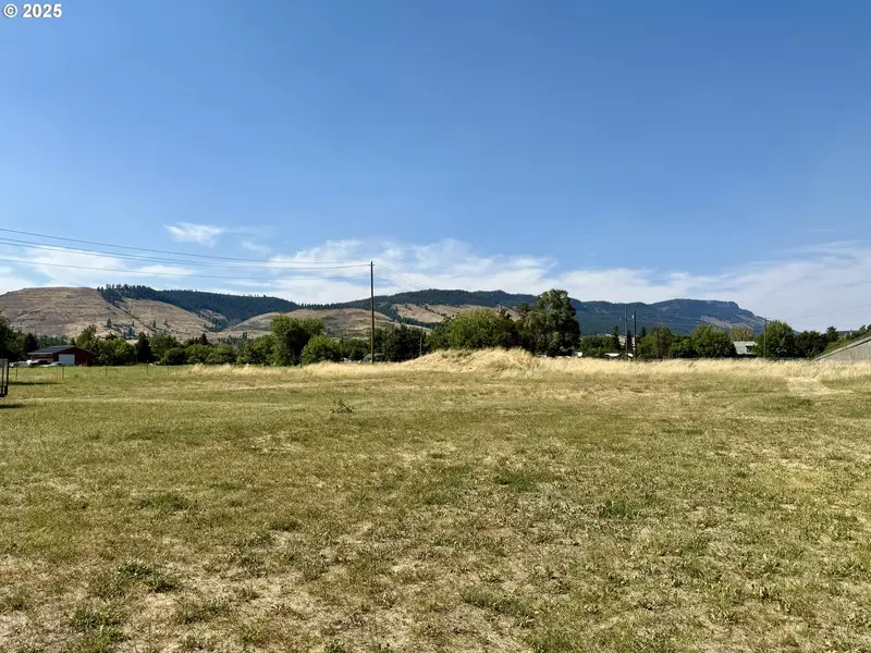 701 Palmer AVE, La Grande, OR 97850