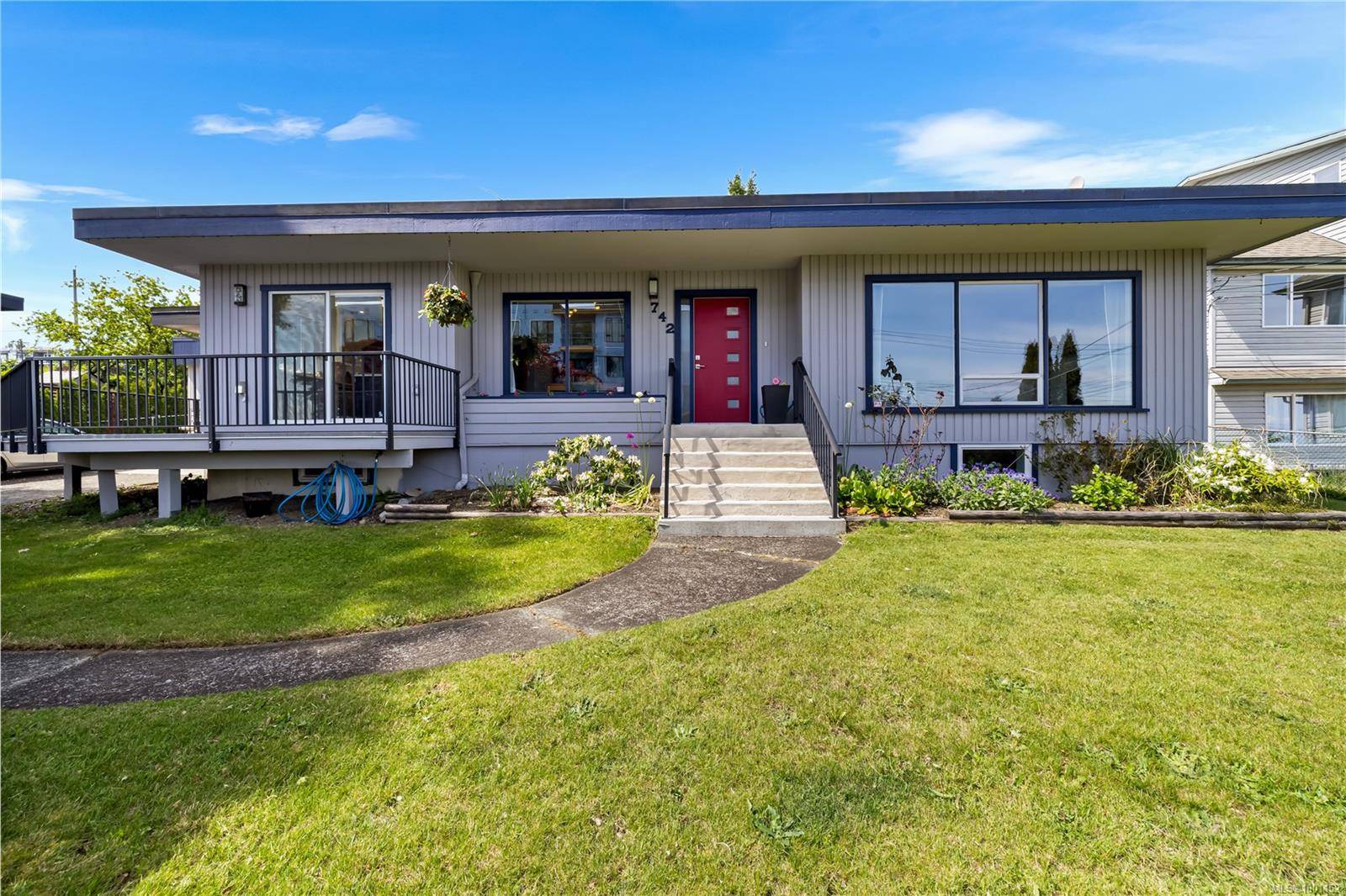Campbell River, BC V9W 2T4,742 Birch St
