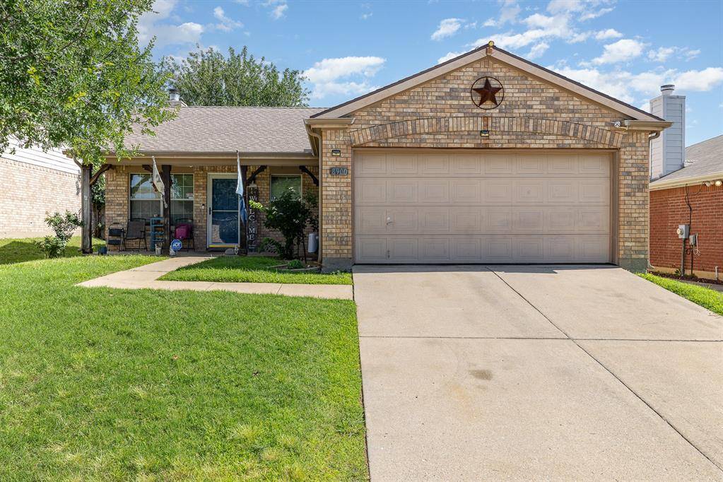 8900 Tumbleweed Drive, Cross Roads, TX 76227