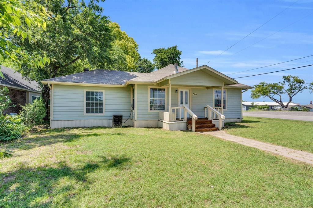 Waxahachie, TX 75165,700 Ellis Street