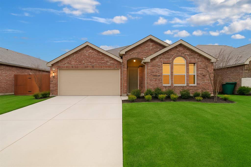 3913 Great Plains Way, Forney, TX 75126
