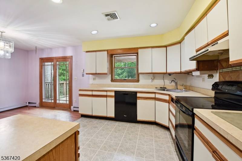 Mount Olive Twp., NJ 07828,13 Chickadee Rd