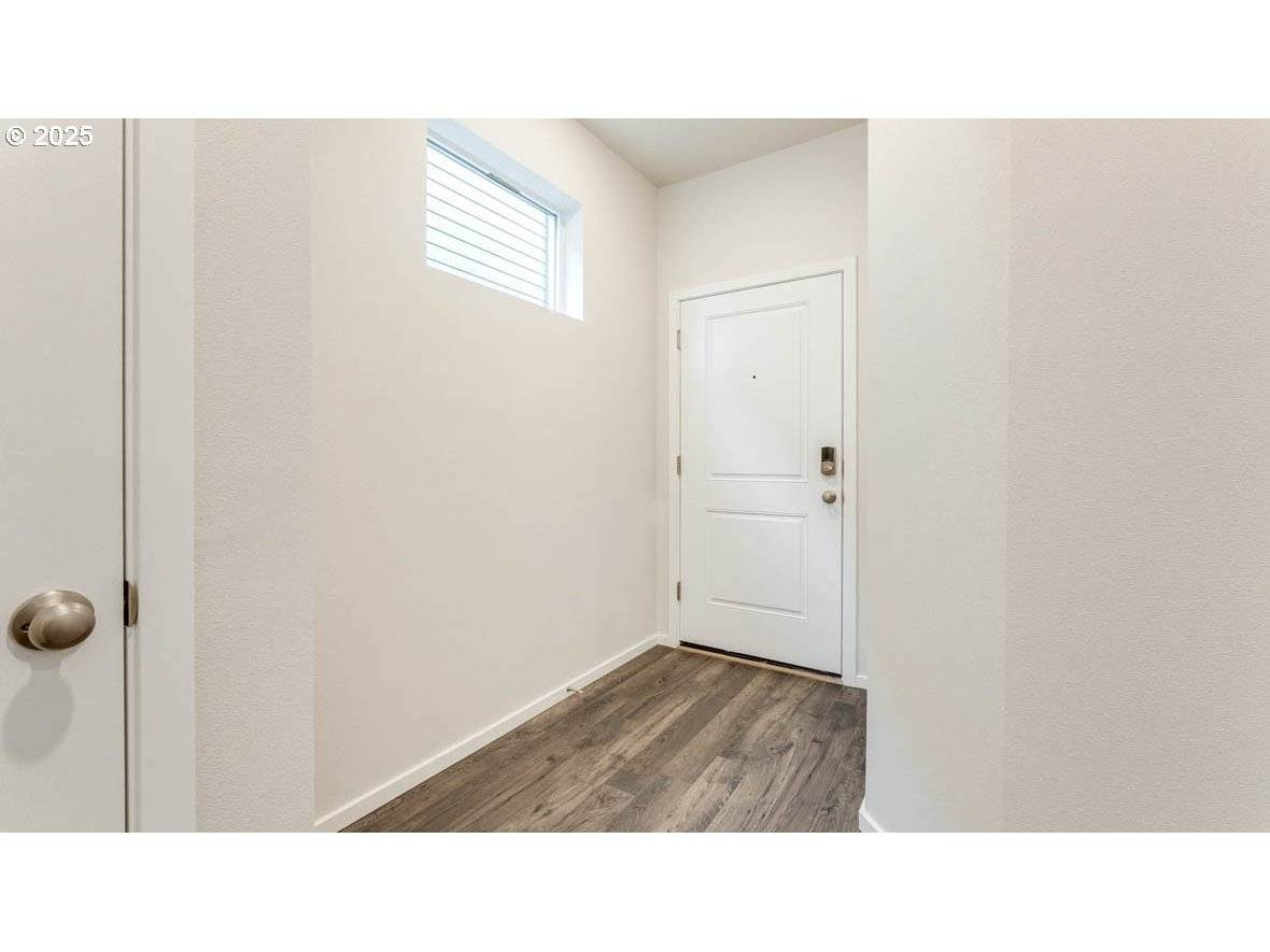 Springfield, OR 97477,2982 T ST