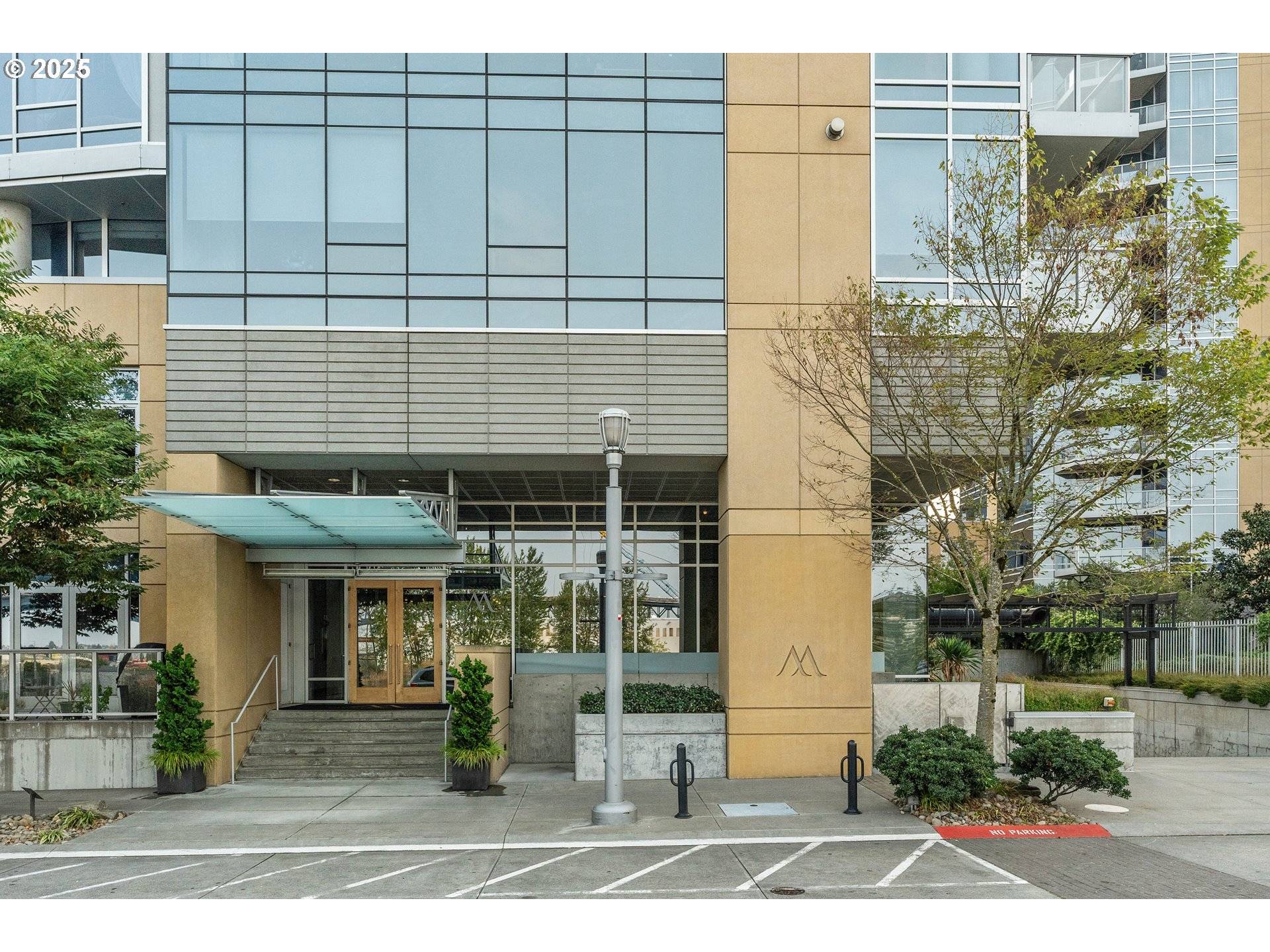 Portland, OR 97239,836 S CURRY ST #902