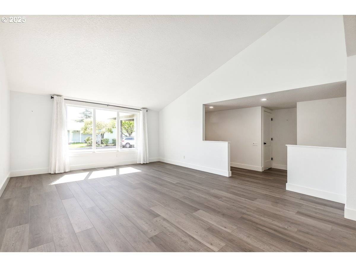 Portland, OR 97230,2143 NE 148TH PL