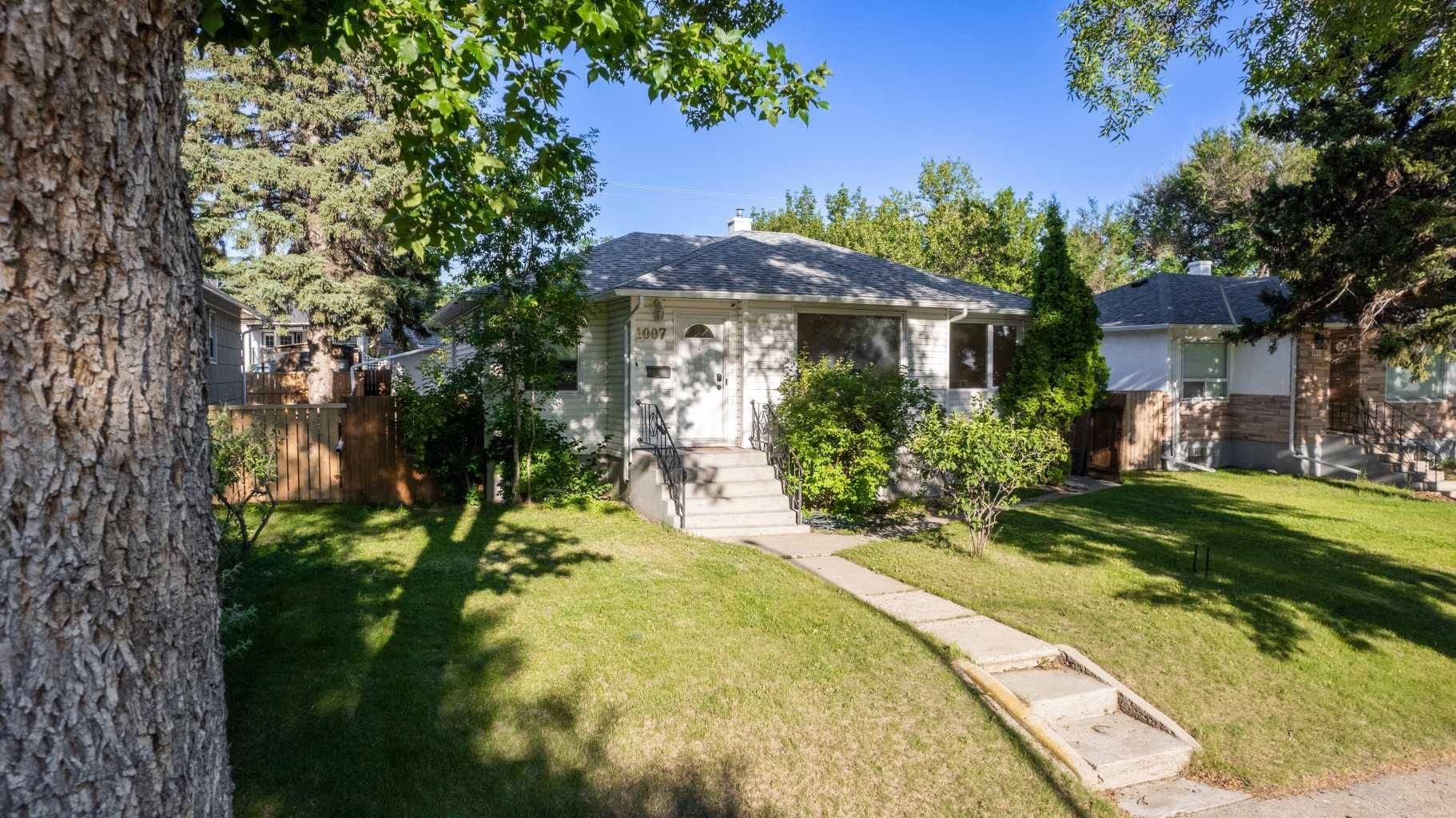 Lethbridge, AB T1K 1R9,1007 12B ST South