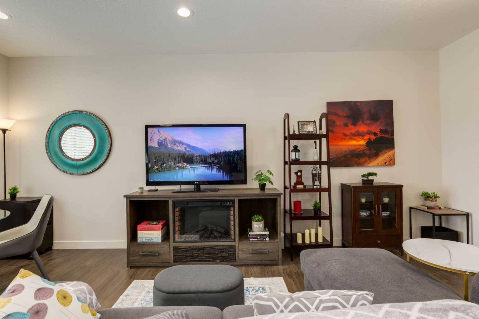 Airdrie, AB T4B 5G4,833 Bayview CV Southwest