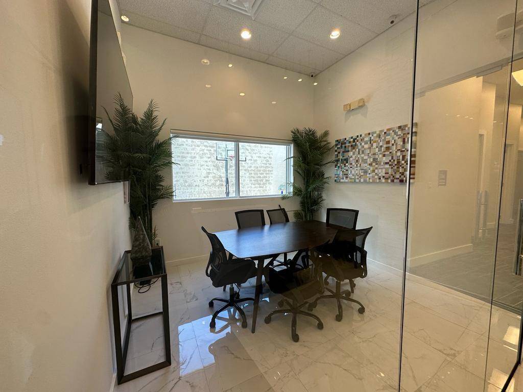 Hallandale Beach, FL 33009,423 NW 10th Ter