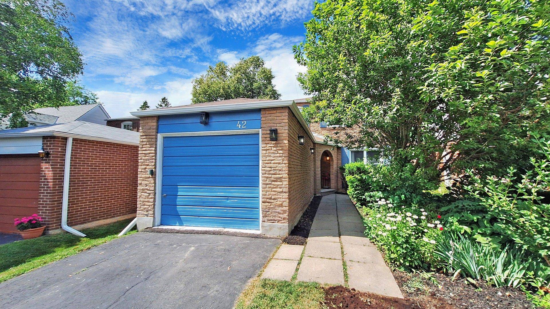 Markham, ON L3T 4C6,42 Holsworthy CRES