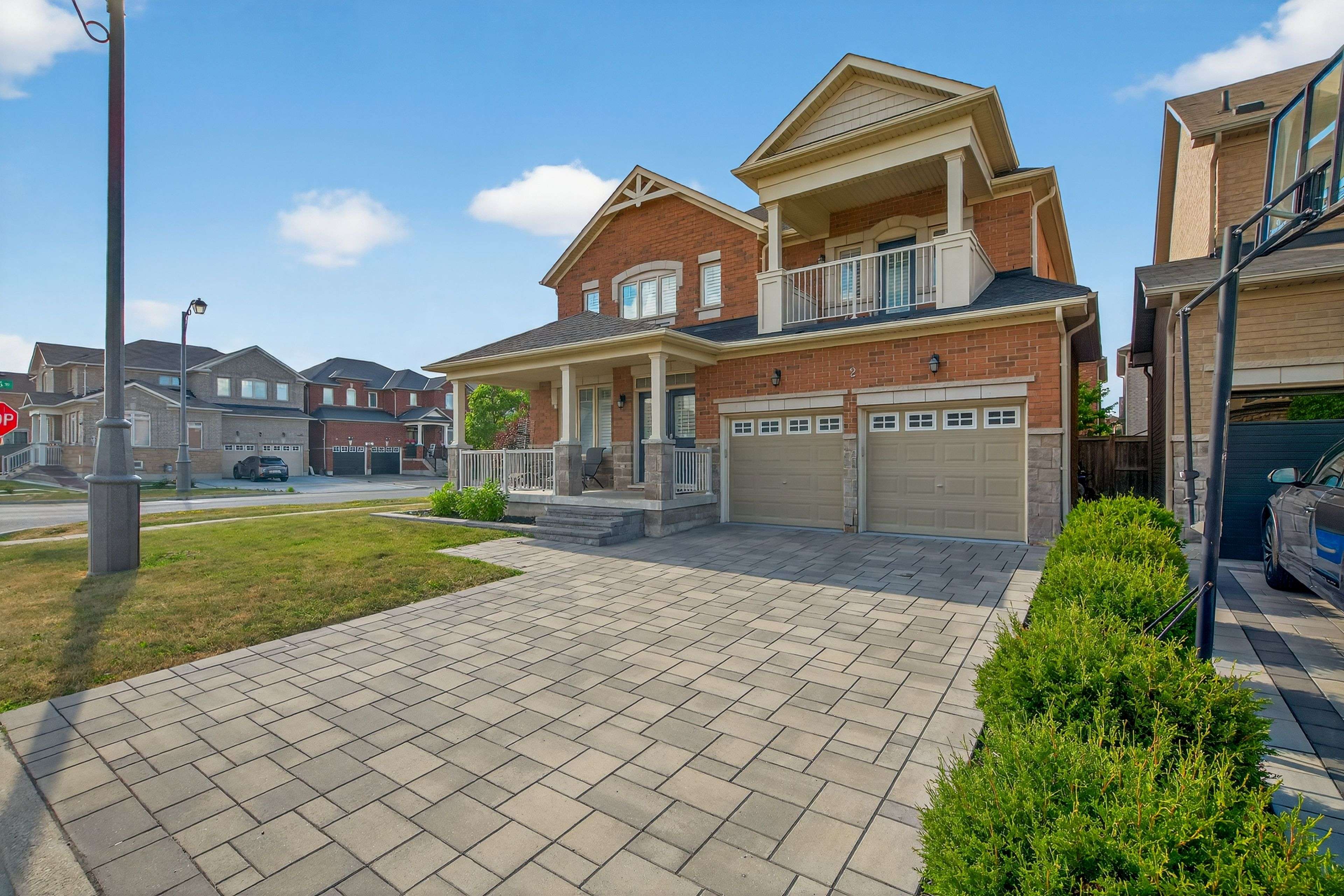 Richmond Hill, ON L4E 0J9,2 Farmhouse CRES