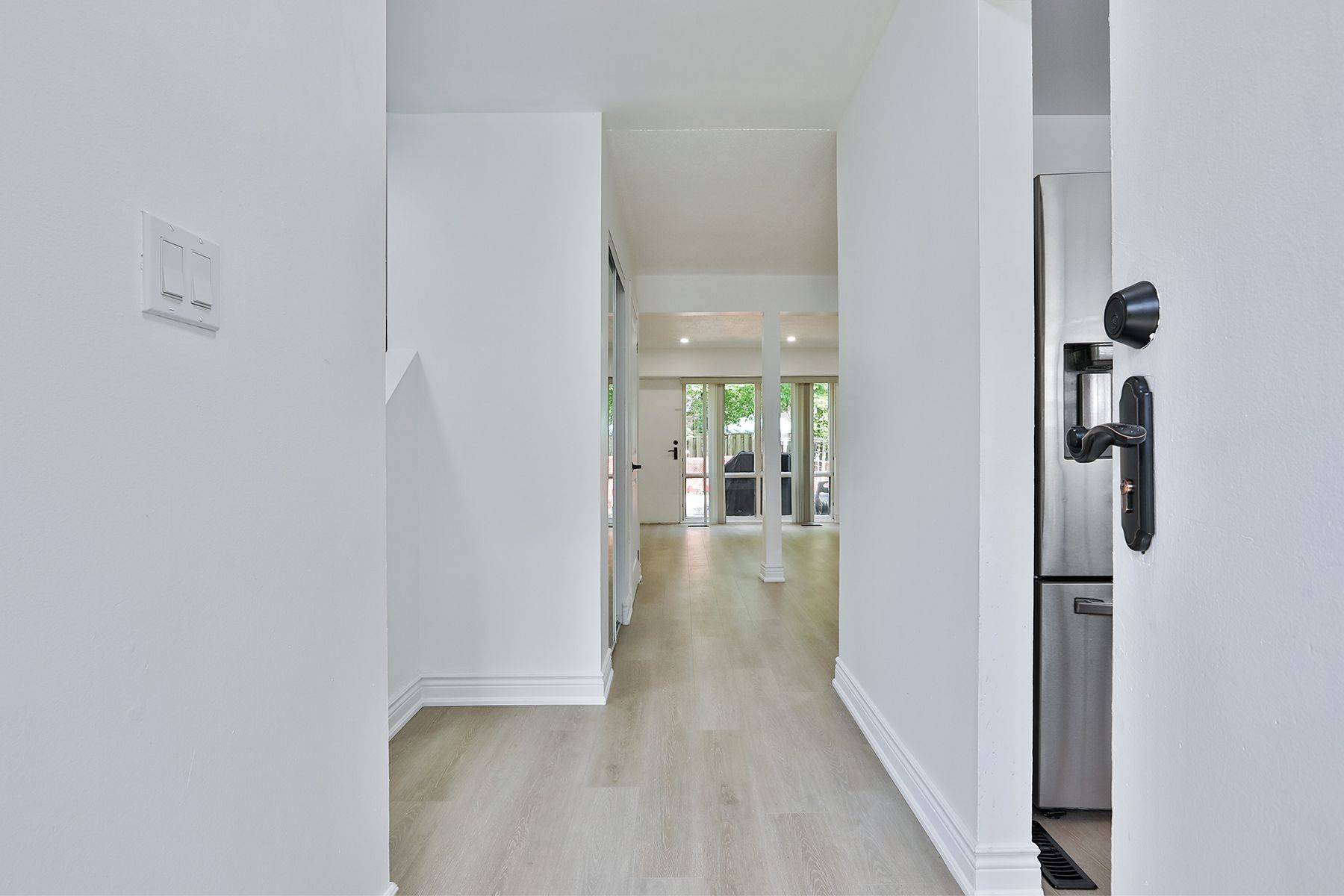Toronto W05, ON M3N 2P2,353 Driftwood AVE #TH02