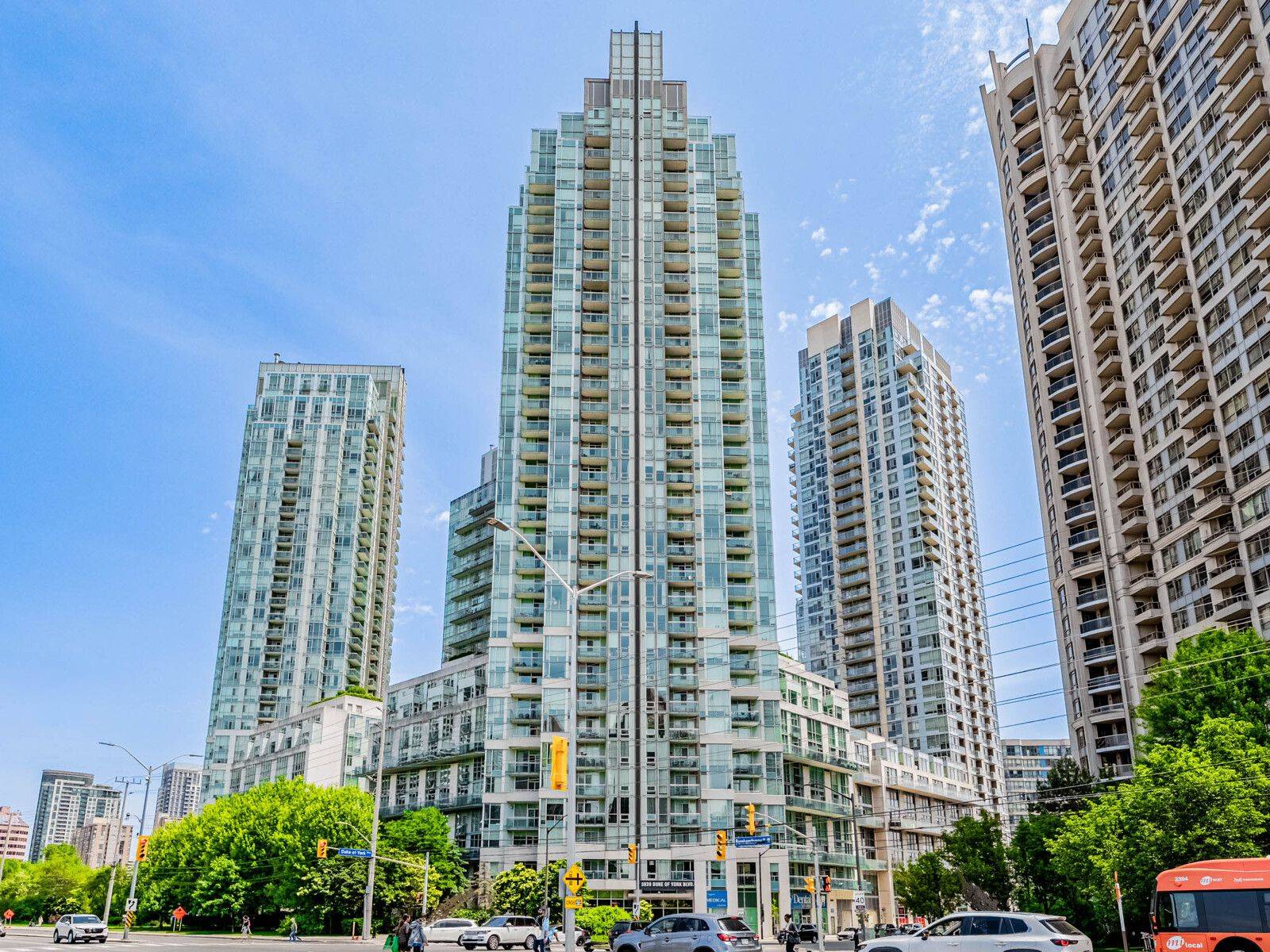3939 Duke of York BLVD #2002, Mississauga, ON L5B 4N2