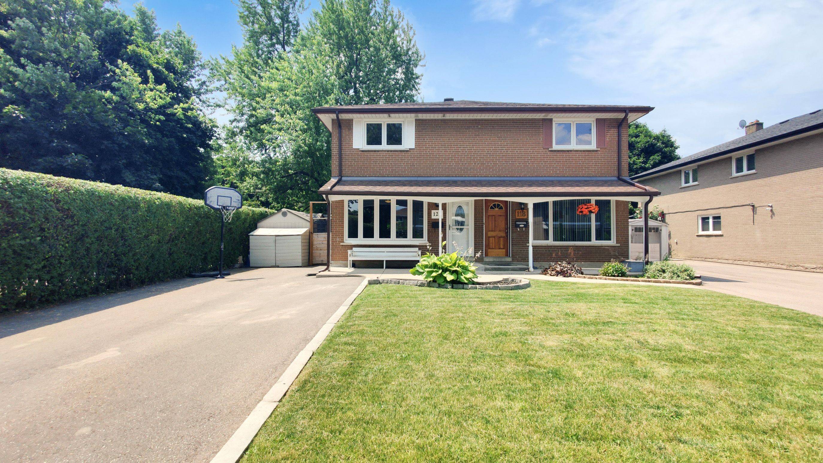 Brampton, ON L6Y 1H1,120 Corby CRES