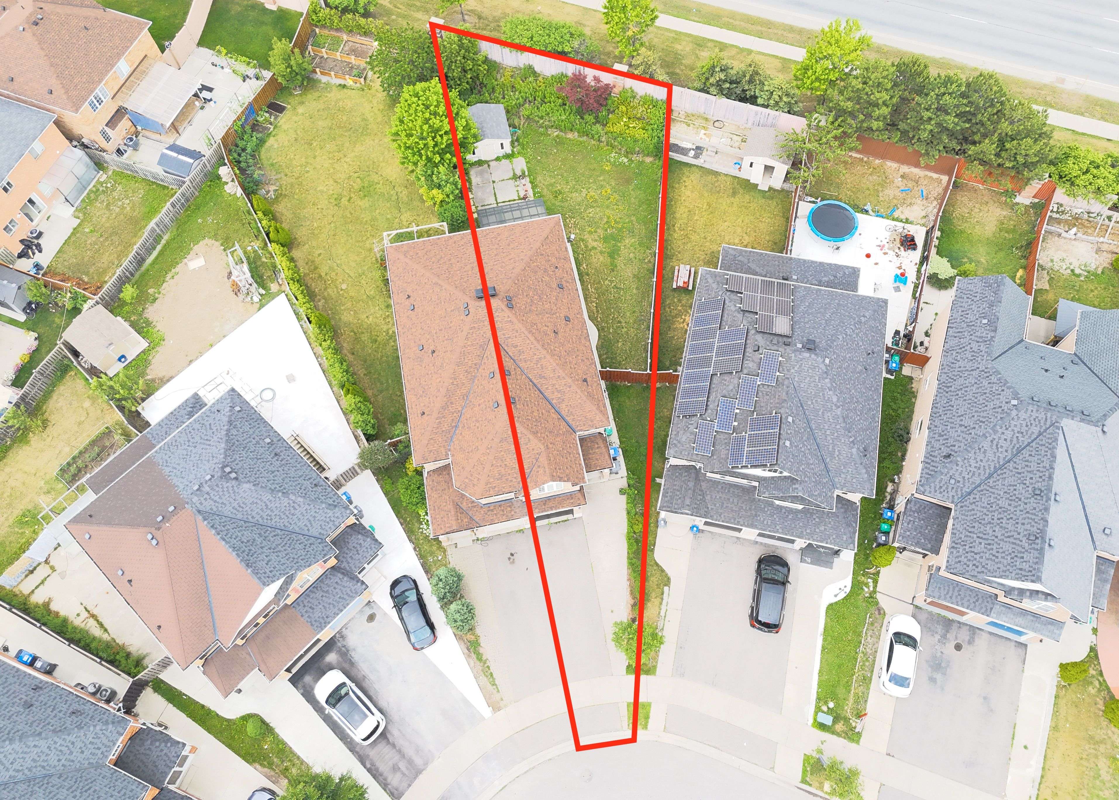 Brampton, ON L6S 0B2,28 Jingle CRES