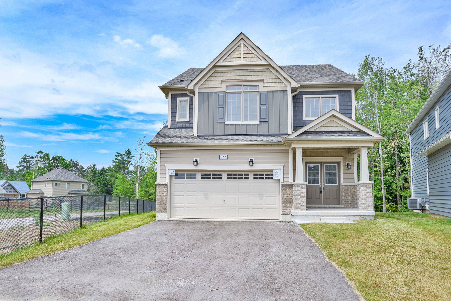355 Beechwood Forest LN, Gravenhurst, ON P1P 0H8