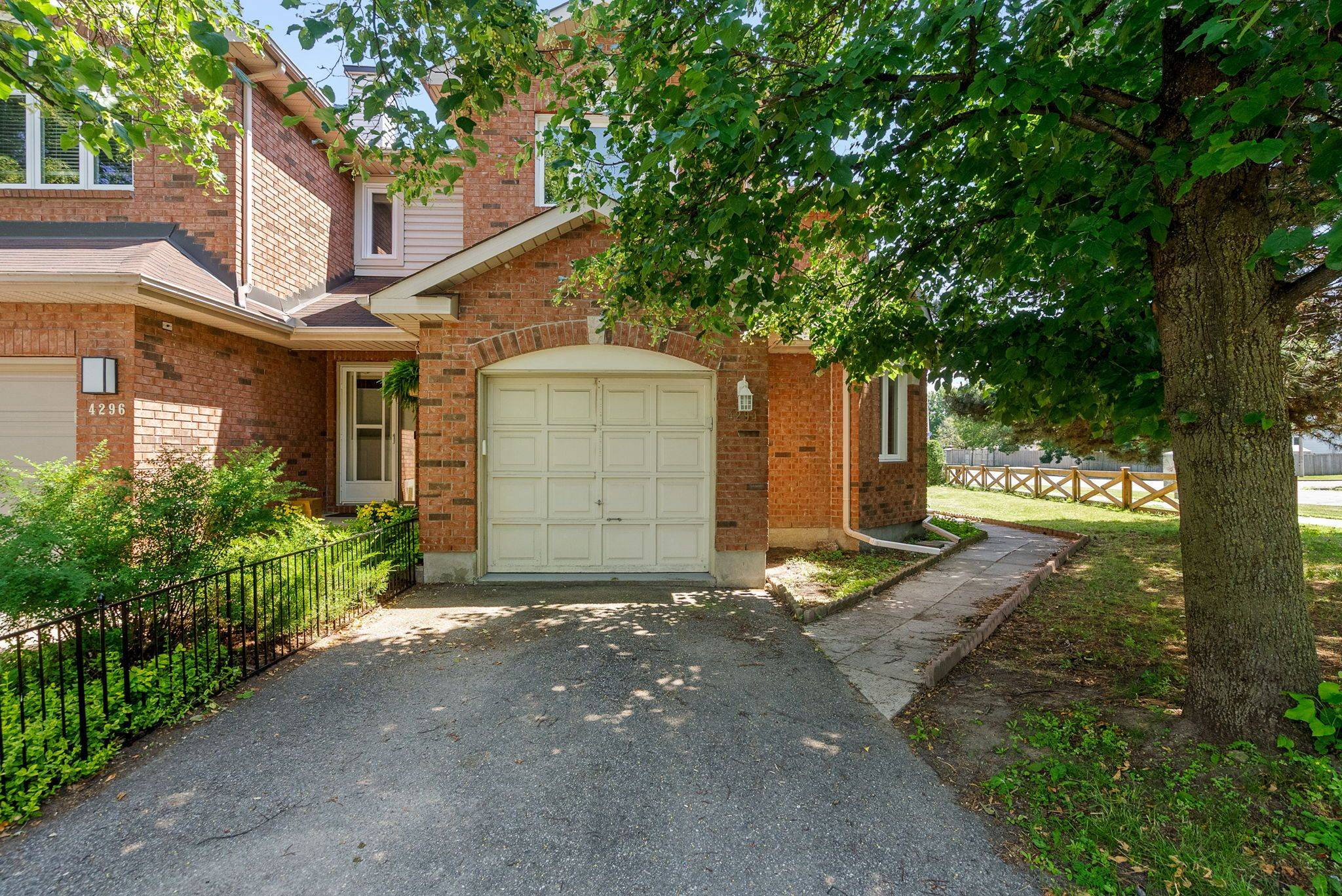 4294 Sunwood CRES, Cyrville - Carson Grove - Pineview, ON K1J 1B8