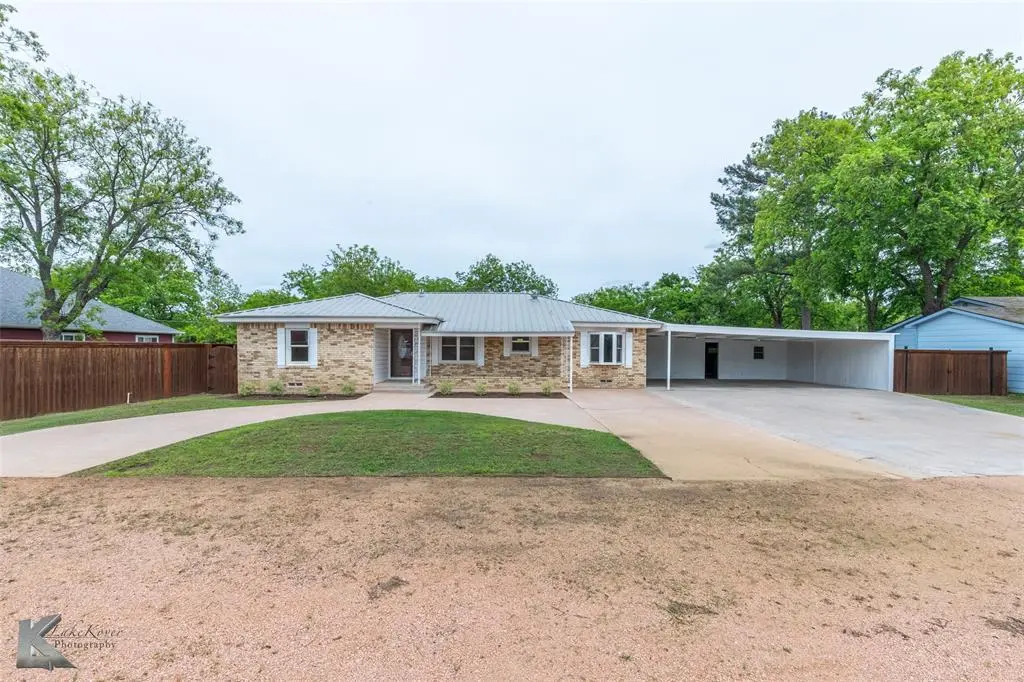 Clyde, TX 79510,519 Reeves Street