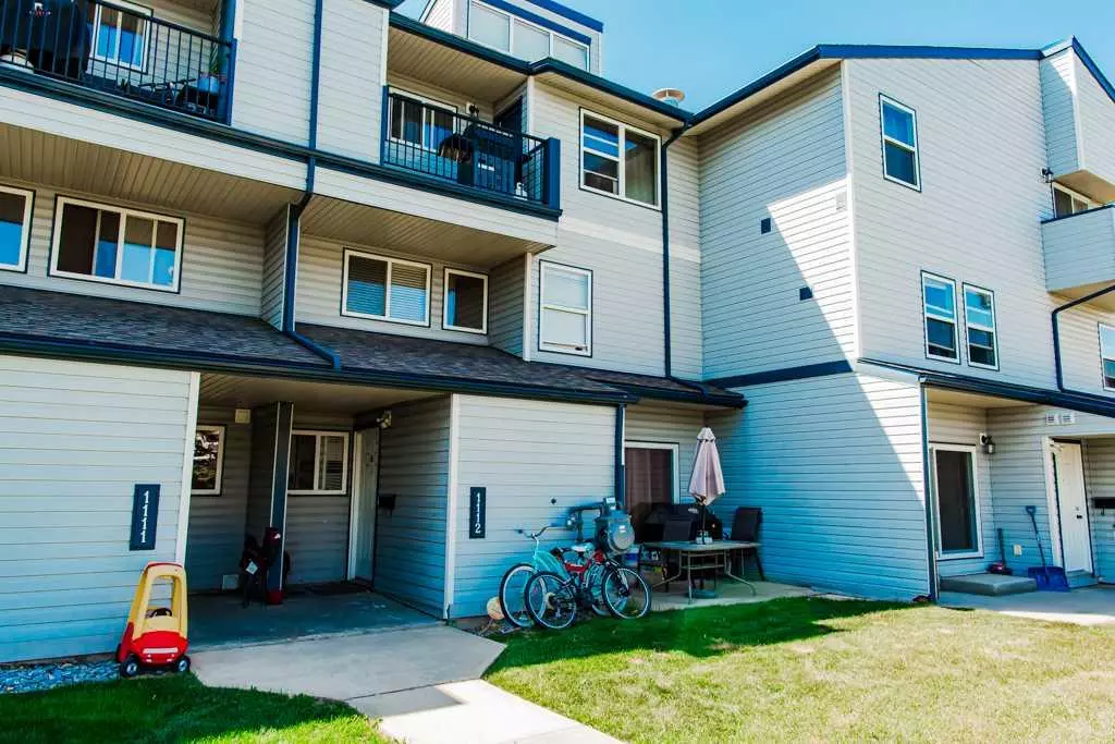 Grande Prairie, AB T8V 6C5,7201 Poplar DR #1112
