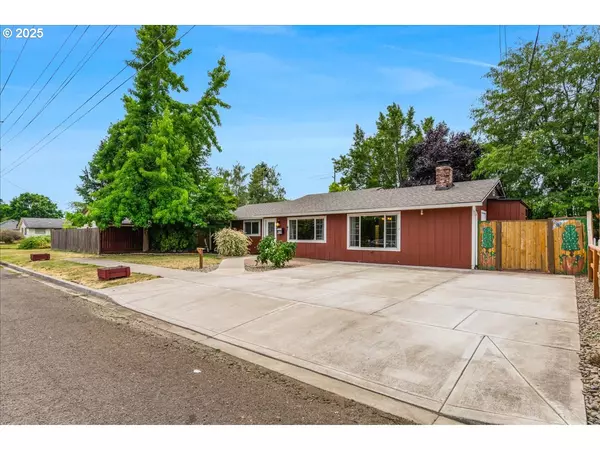Newberg, OR 97132,719 S CHEHALEM ST