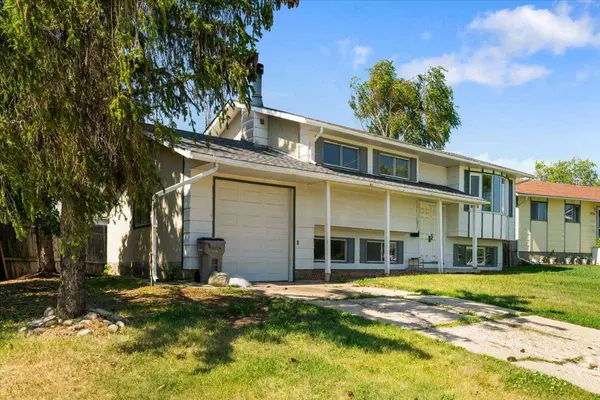 Grande Prairie, AB T8V 3W6,9234 104 AVE