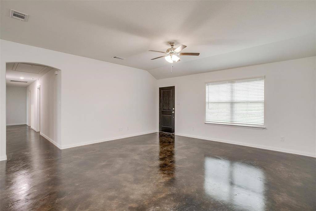 Joshua, TX 76058,5716 High Plains Trail
