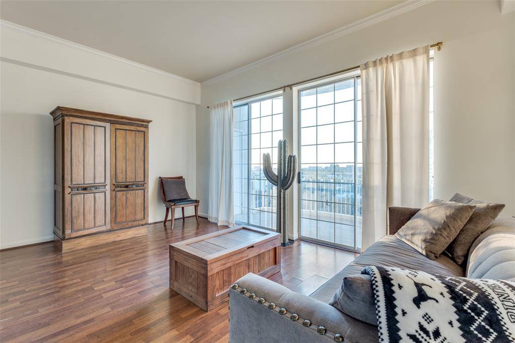 Dallas, TX 75219,3225 Turtle Creek Boulevard #1136