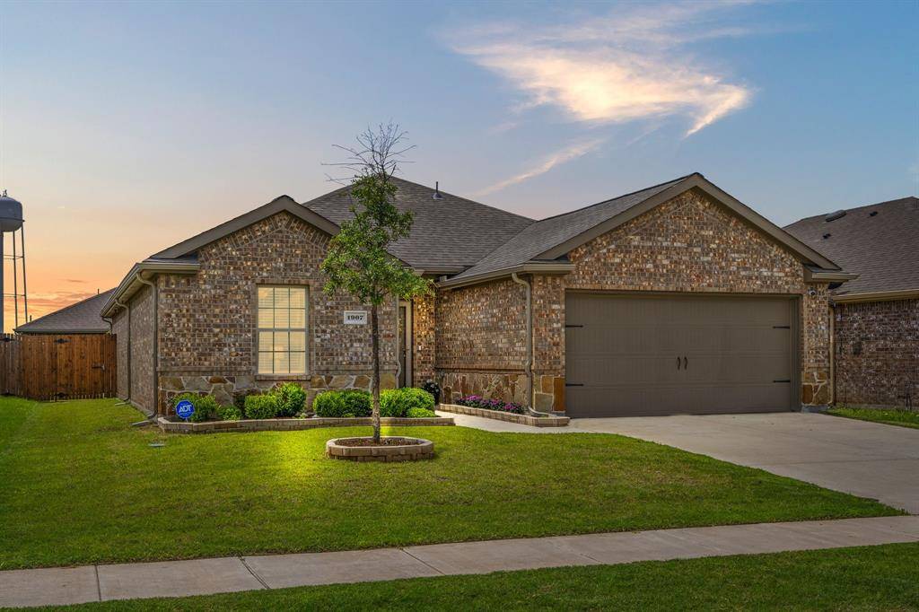 Farmersville, TX 75442,1907 Yale Street