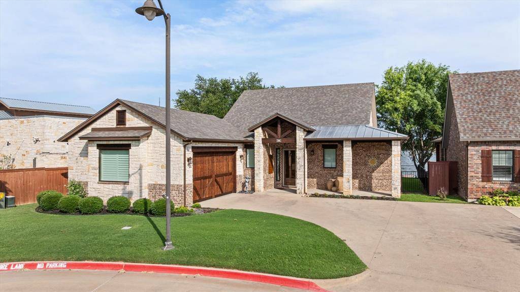 Granbury, TX 76048,914 Waterpoint Court E