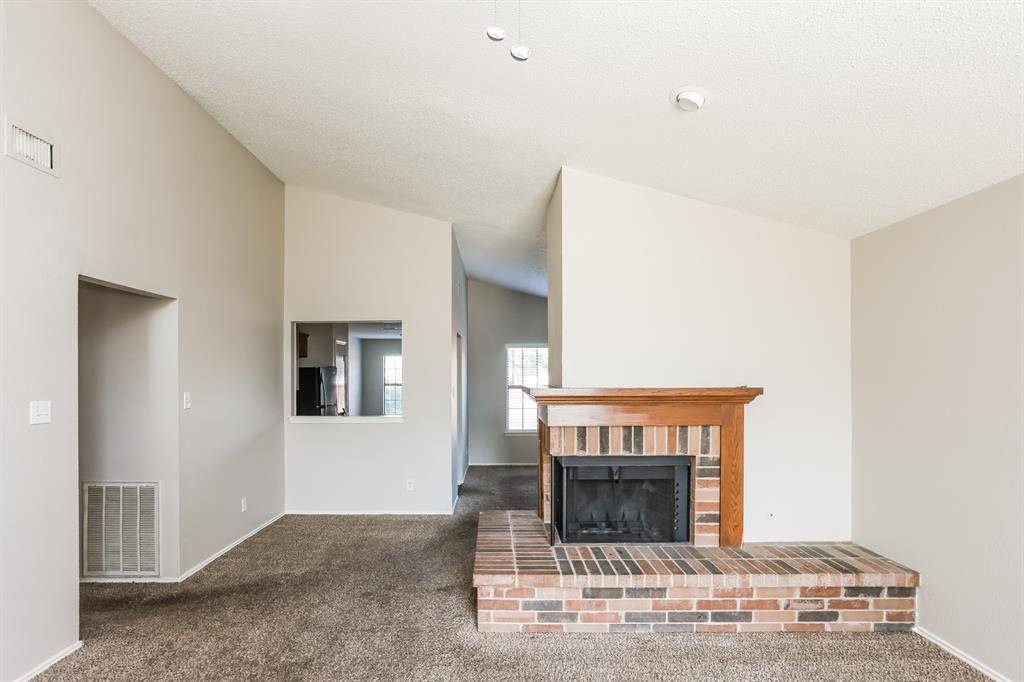 Grand Prairie, TX 75052,4368 Saugus Drive