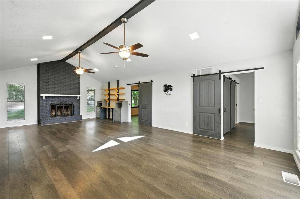 Runaway Bay, TX 76426,507 Longo Court
