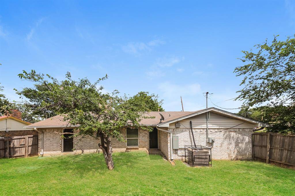 101 Sesame Drive, Mesquite, TX 75149