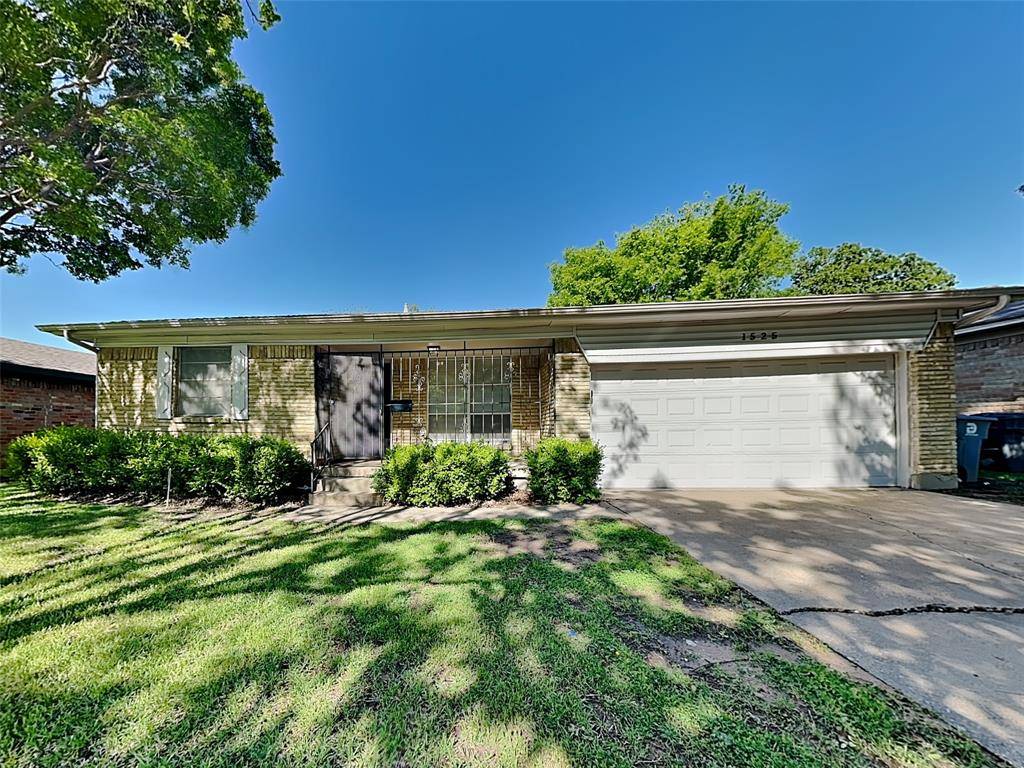 1525 Gardenside Drive, Dallas, TX 75217