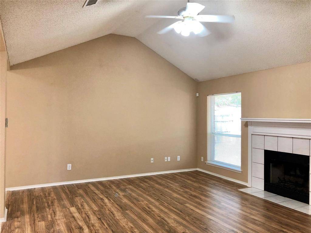 Joshua, TX 76058,407 Dakota Drive