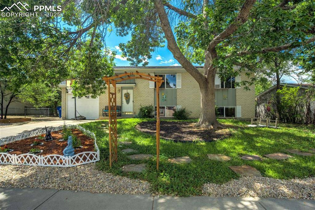 Colorado Springs, CO 80911,6945 Sullivan AVE
