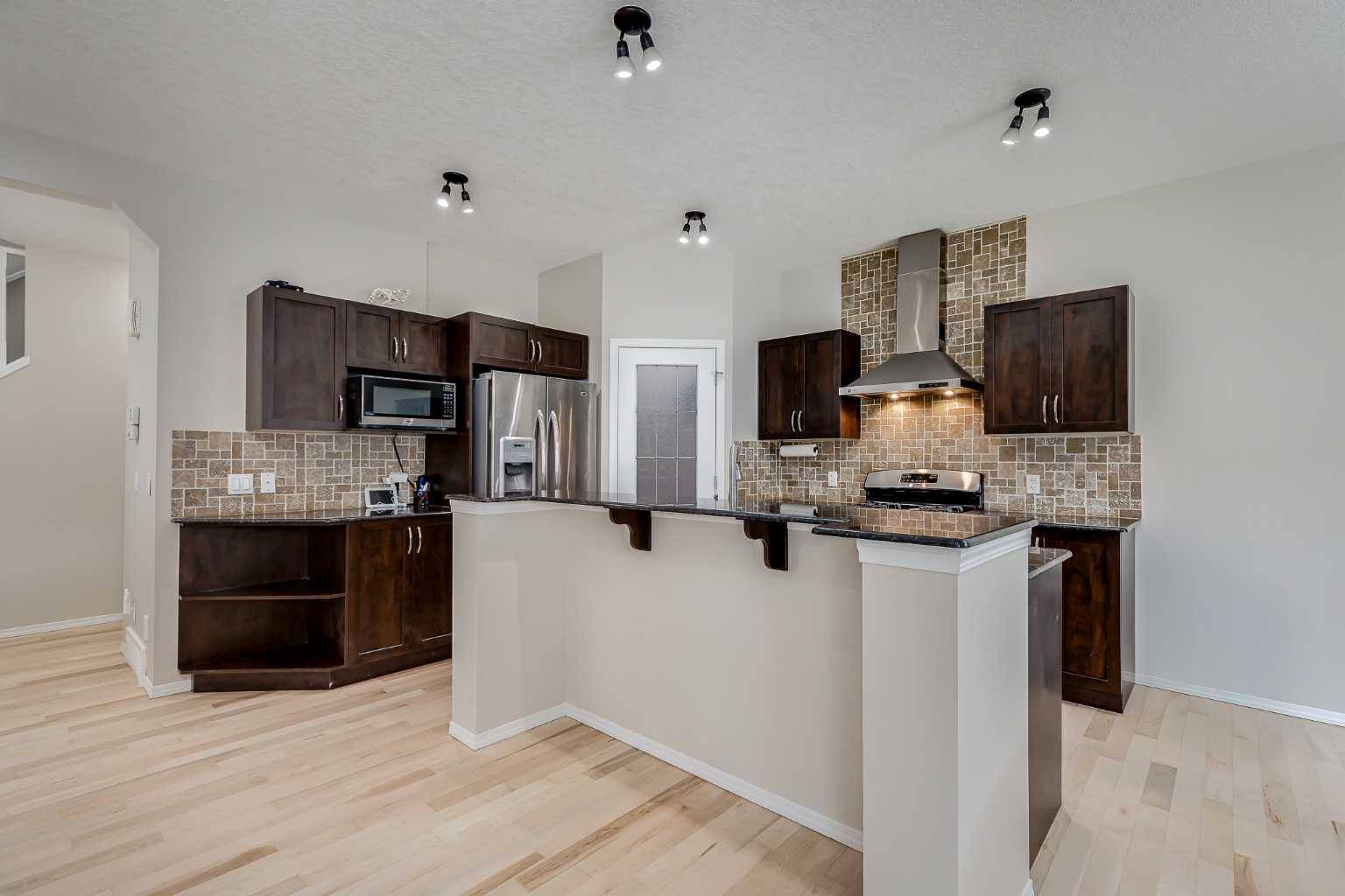 Airdrie, AB T4A 0E8,270 Kings Heights DR SE