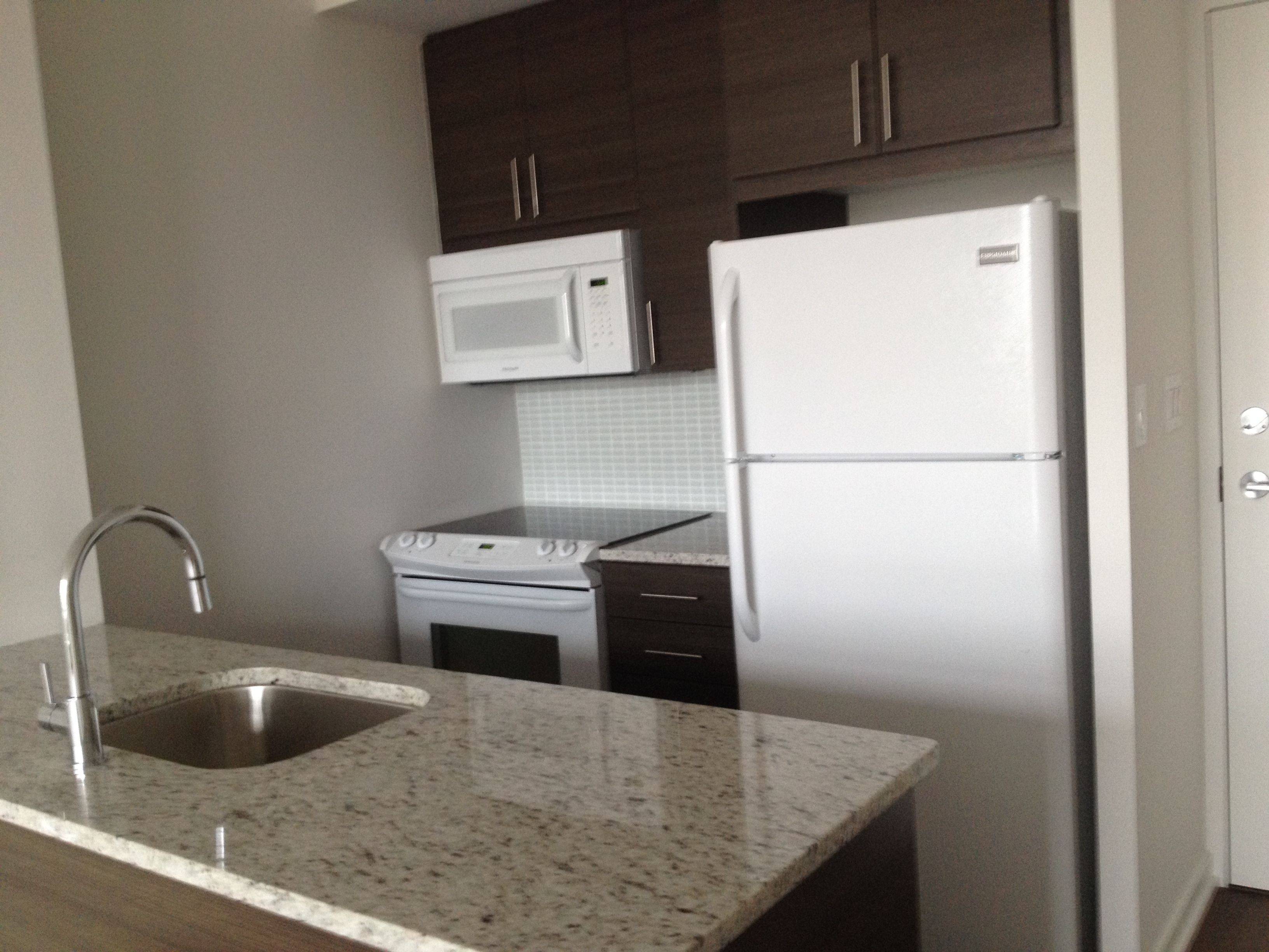 Toronto C15, ON M2J 1M6,70 Forest Manor RD #418