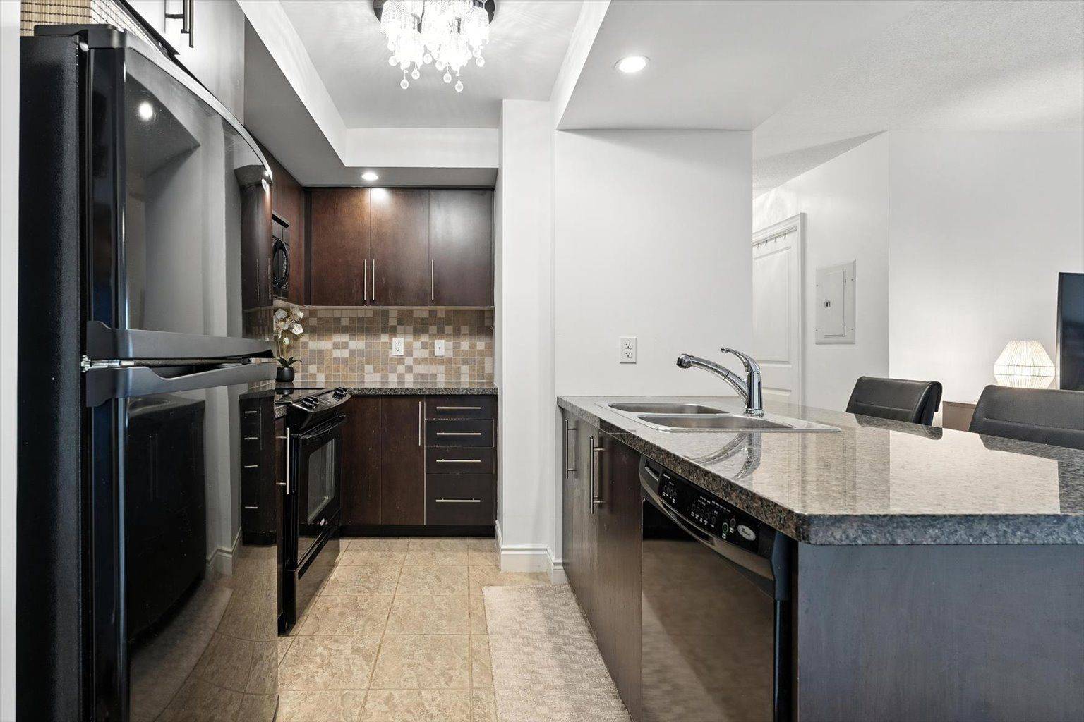 Toronto C14, ON M2N 0C1,500 Doris AVE #1325