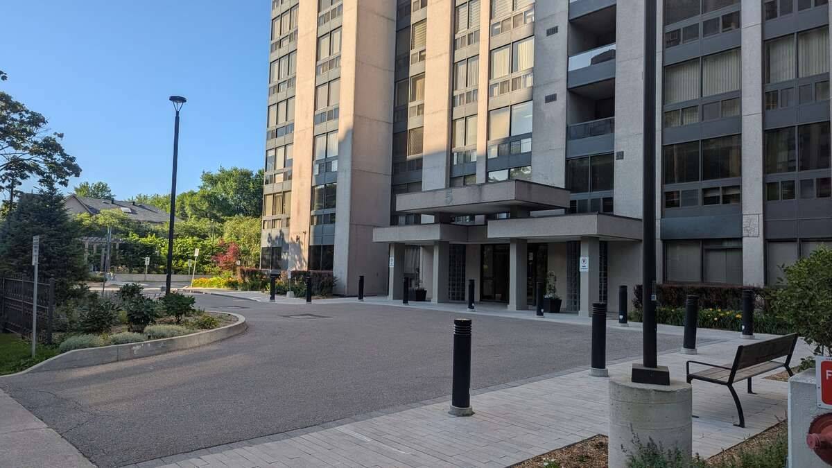 Toronto C14, ON M2N 6M7,5 Kenneth AVE #1804