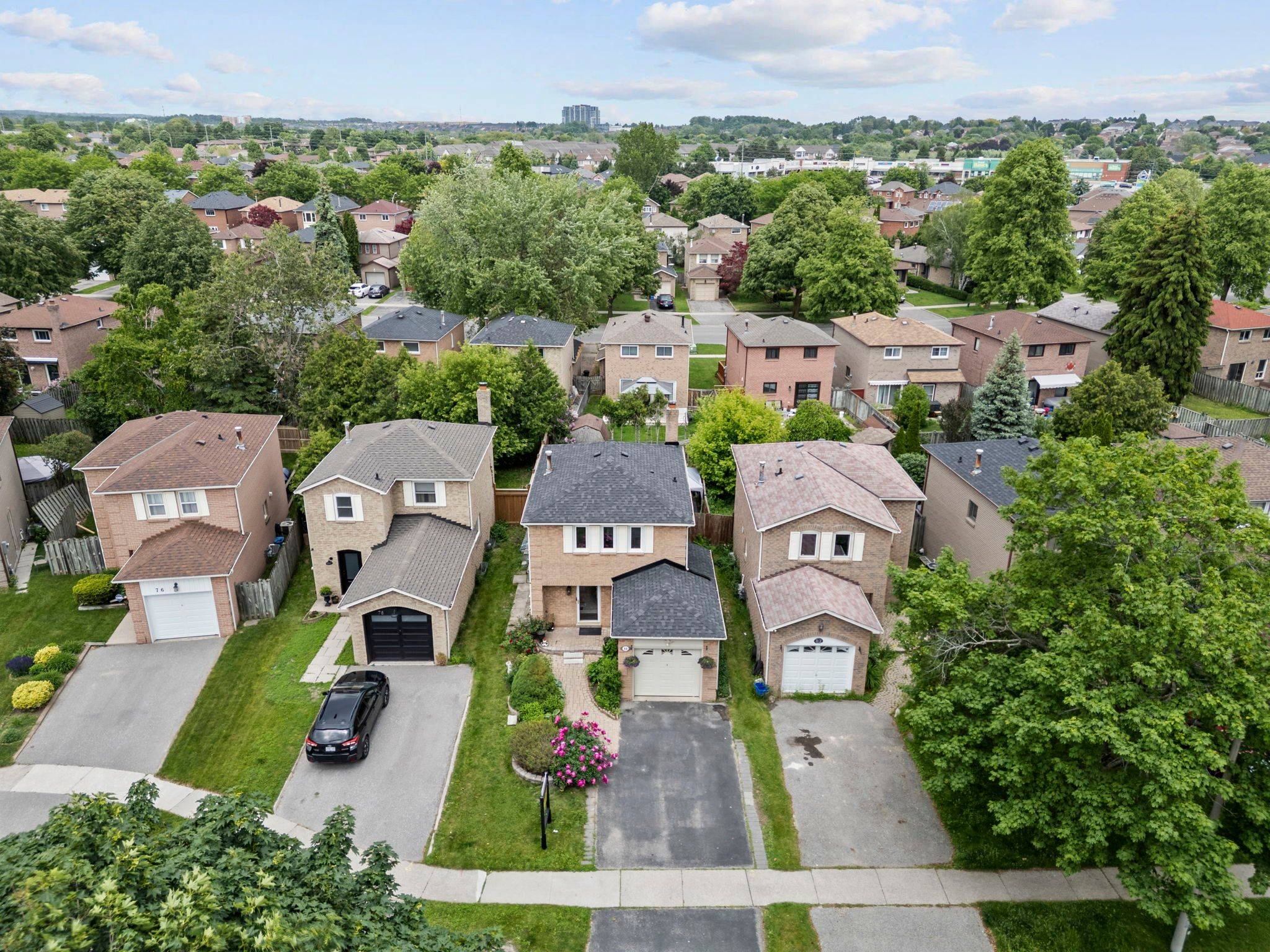 Ajax, ON L1T 2J9,80 Chatfield DR