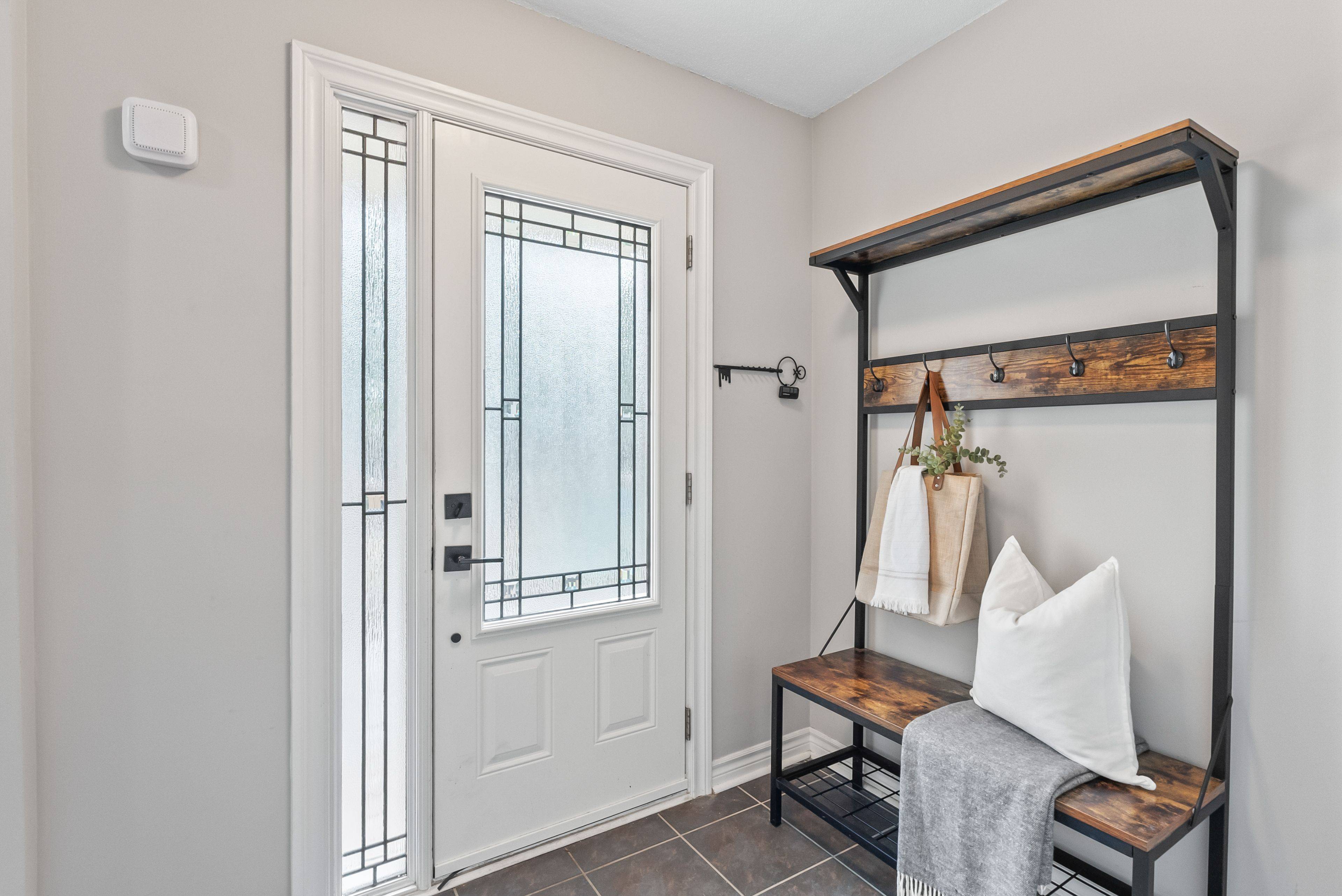 Oshawa, ON L1J 8J5,370 Bristol CRES