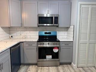 Palm Bay, FL 32907,370 NW Ixora