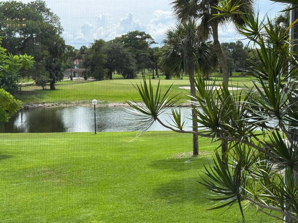 3507 Oaks Way #208, Pompano Beach, FL 33069