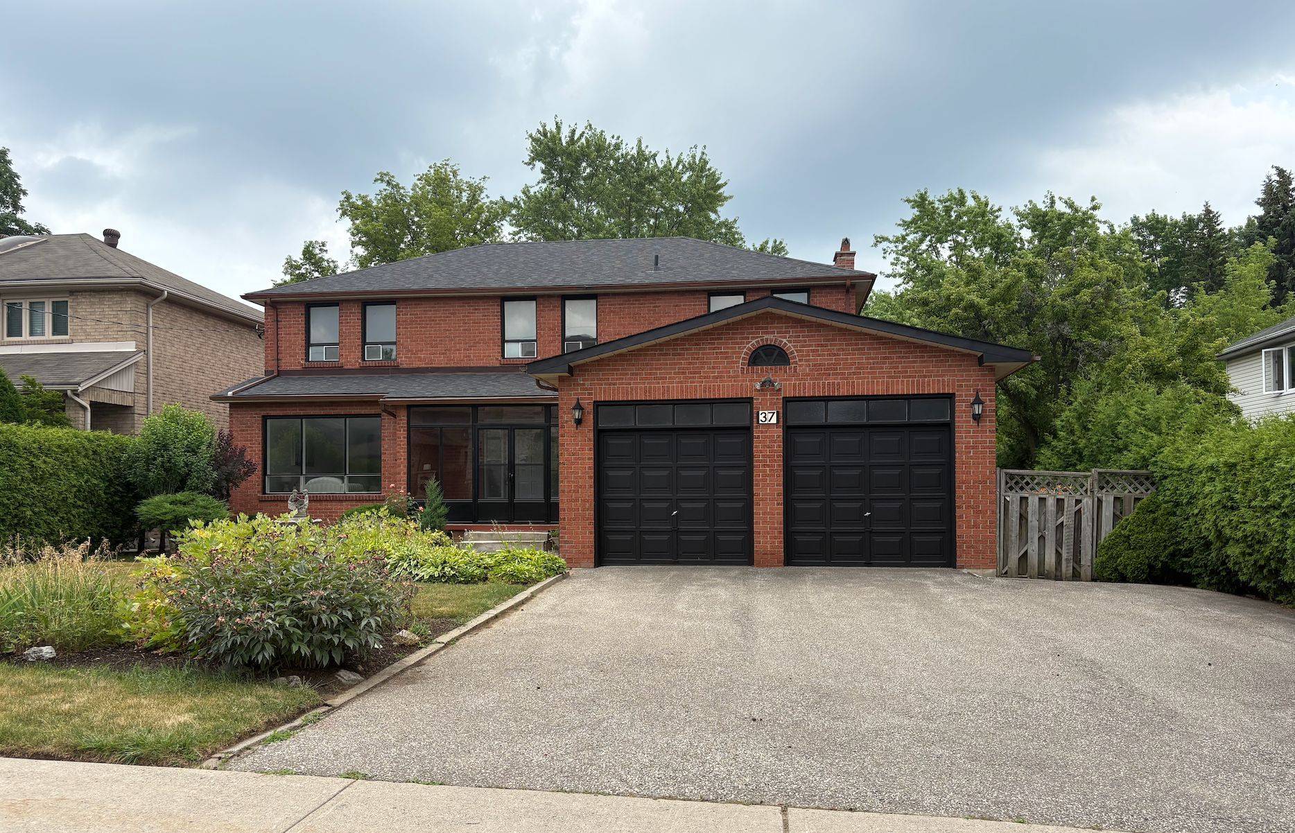 Richmond Hill, ON L4C 6N9,37 Mackay DR
