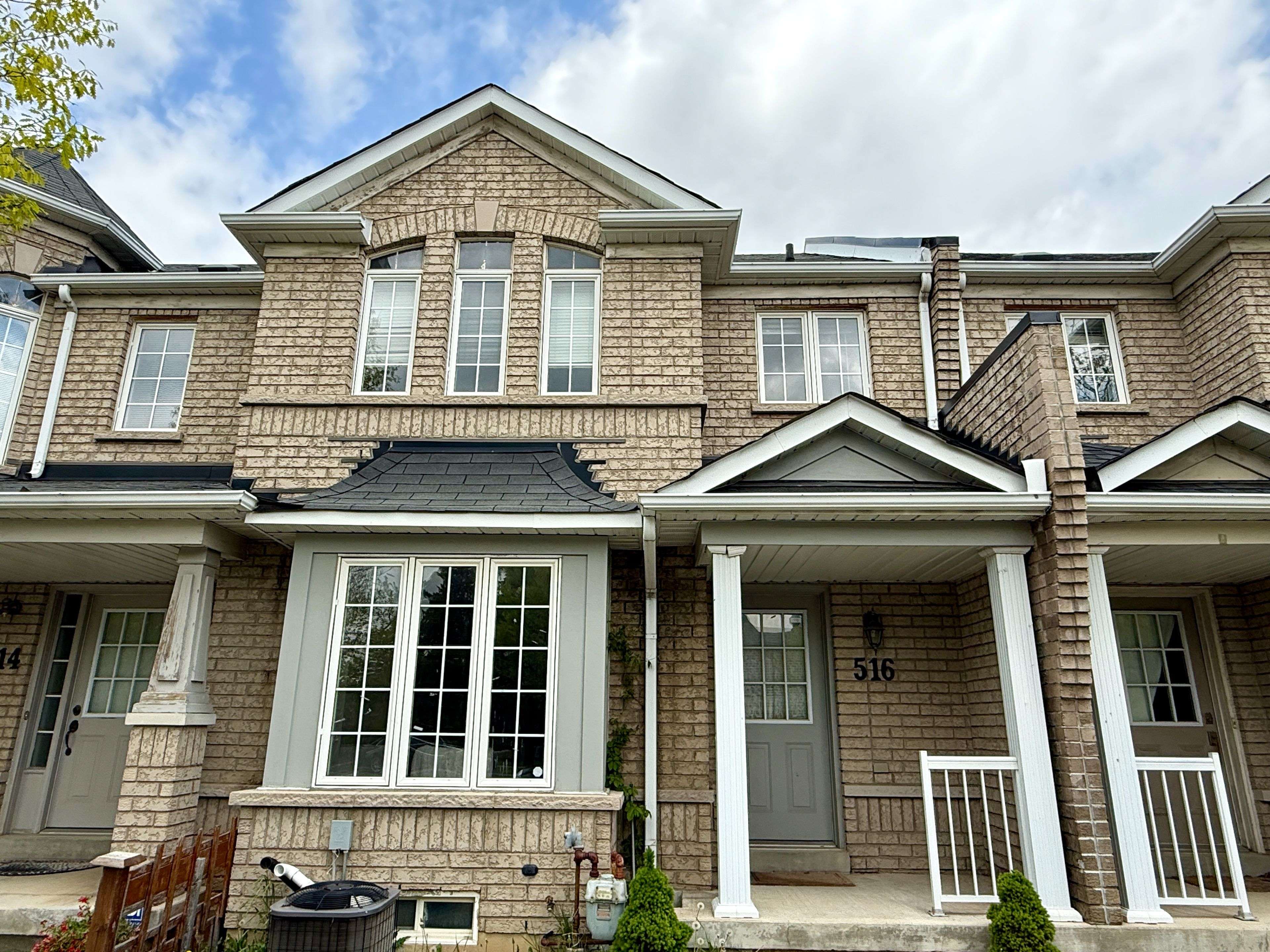 516 Bur Oak AVE, Markham, ON L6C 3A9